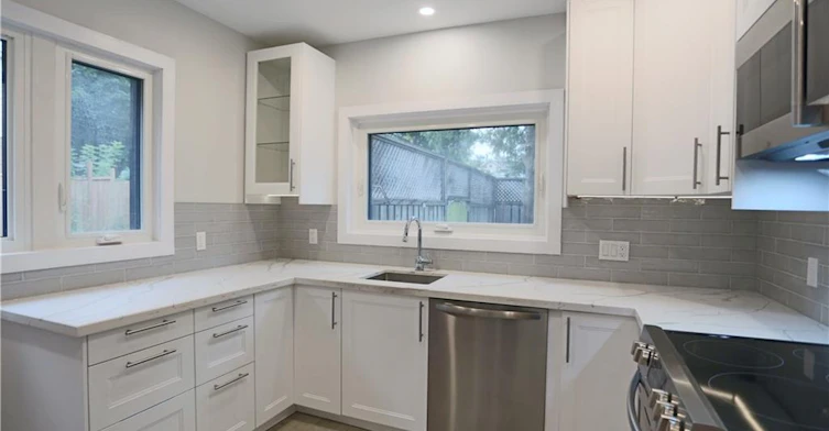 5 Betzner Avenue N, Kitchener, ON, N2H 3B6 - 3