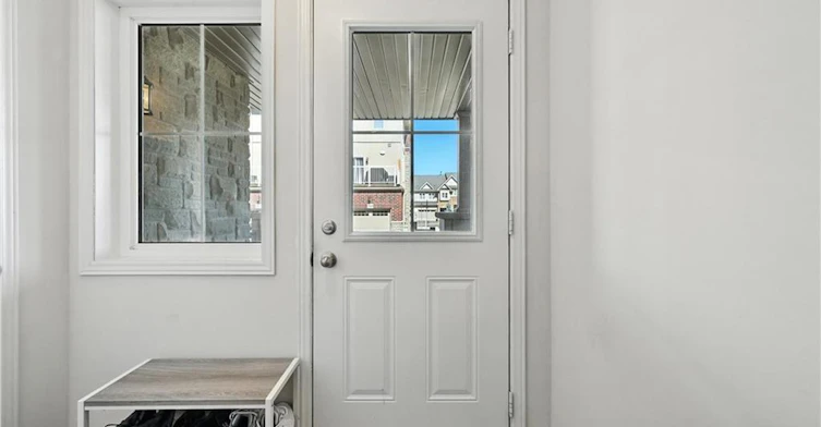 5016 Desantis Drive, Lincoln, ON, L0R 1B2 - 4
