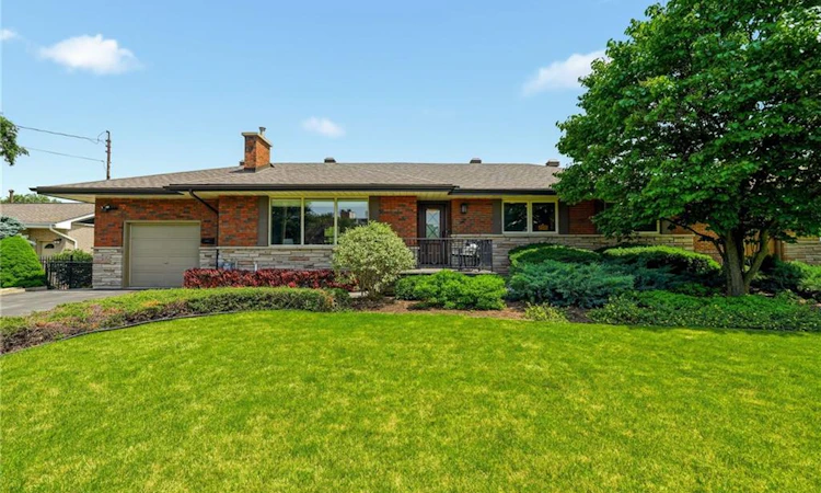 27 Brentwood Drive