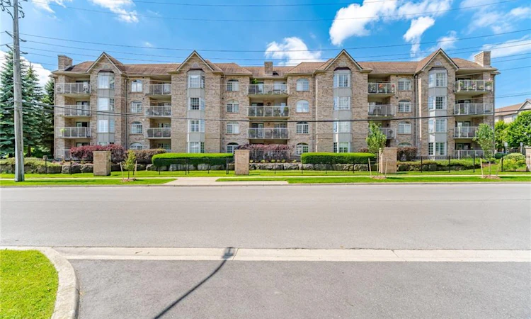 F301-216 Plains Road W