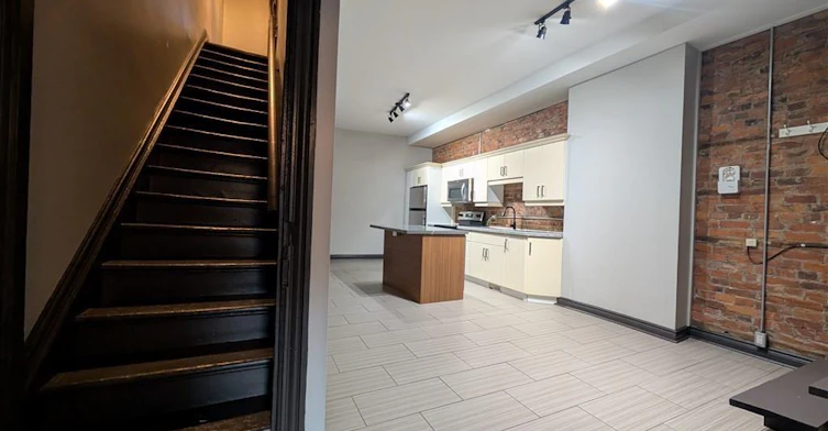 B-473 King Street W, Hamilton, ON, L8P 1B8 - 5