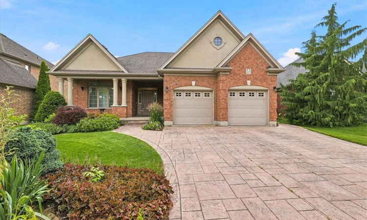 215 Terrace Wood Crescent