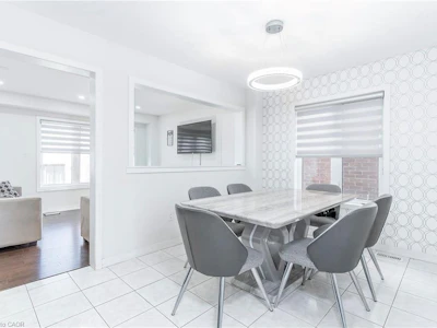 32 Hedges Crescent - 4