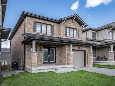 32 Hedges Crescent - 2