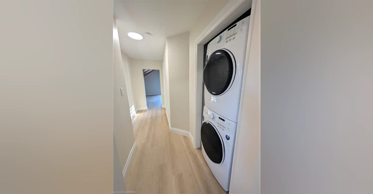 Upper-413 Concession Street, Hamilton, ON, L9A 1B8 - 10