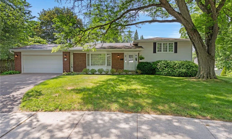 20 Corwin Boulevard