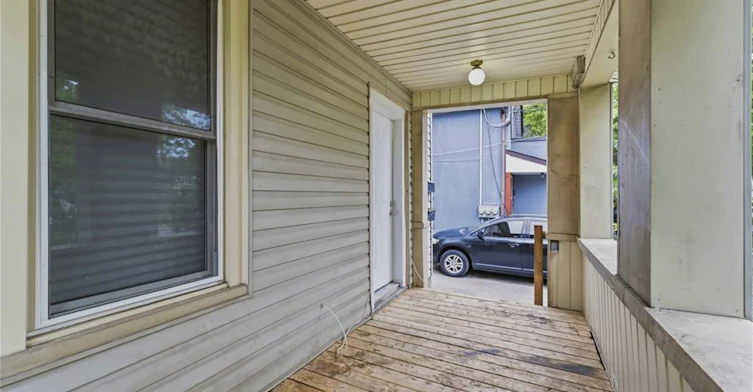 UPPER-107 Lake Street, St. Catharines, ON, L2R 5X7 - 3