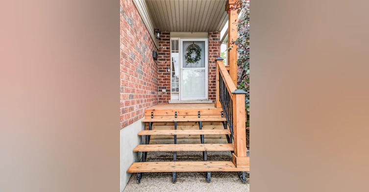 166 Peach Blossom Crescent, Kitchener, ON, N2E 3Z6 - 2