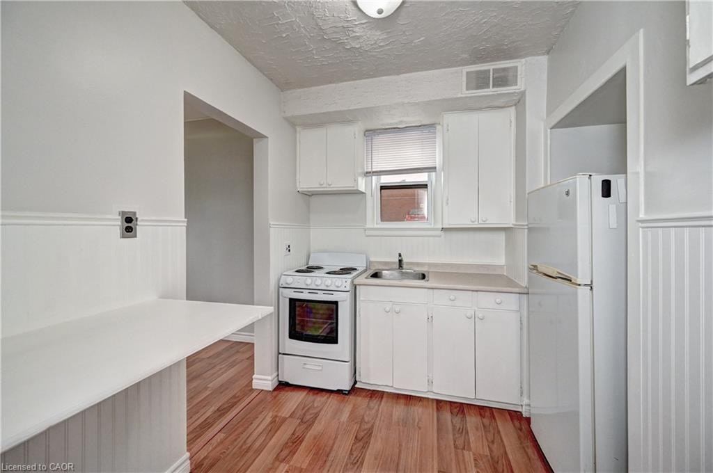 0-1230 Queens Boulevard, Kitchener, ON, N2M 1C3 - 4
