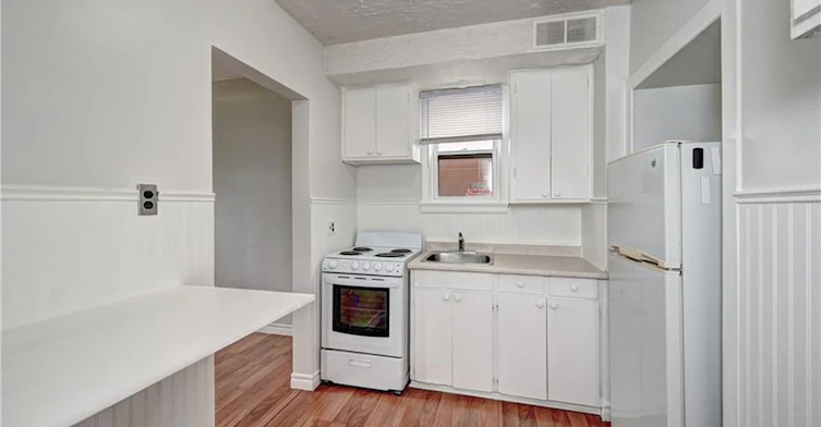 0-1230 Queens Boulevard, Kitchener, ON, N2M 1C3 - 4