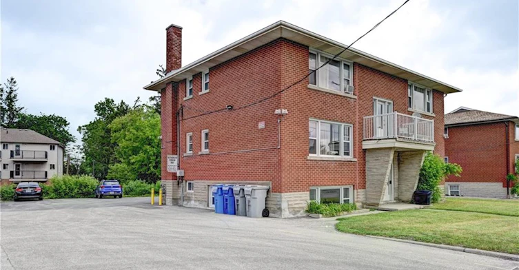 0-1230 Queens Boulevard, Kitchener, ON, N2M 1C3