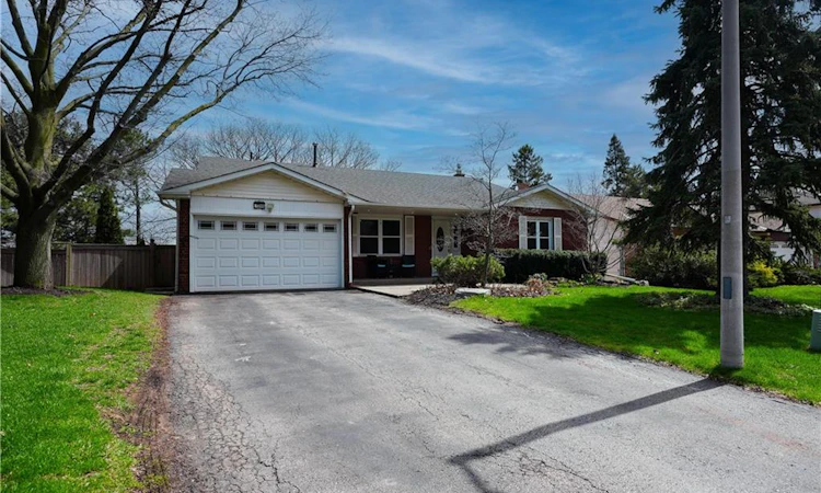 1266 Lakeview Drive
