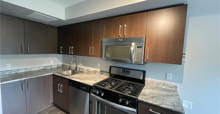 6-4 Ottawa Street N, Hamilton, ON, L8H 3Y7