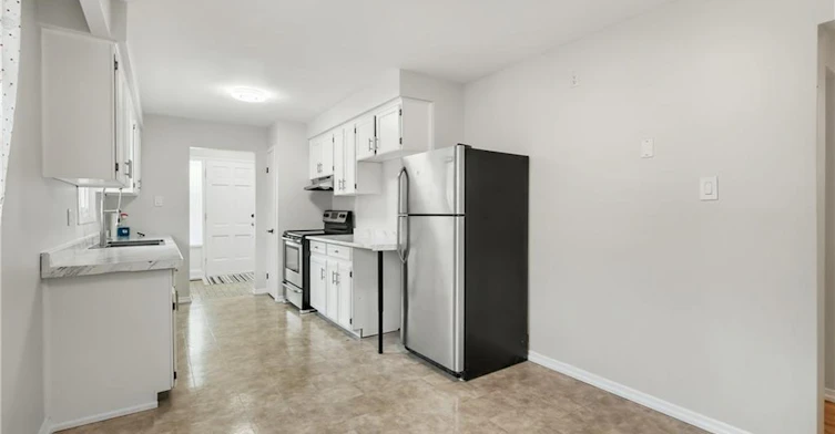 Upper-712 Vermouth Avenue, Mississauga, ON, L5A 3T3 - 11