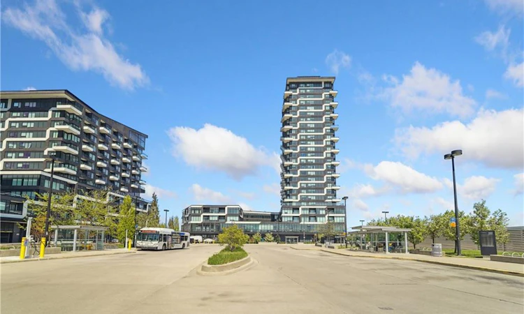 1605-297 Oak Walk Drive