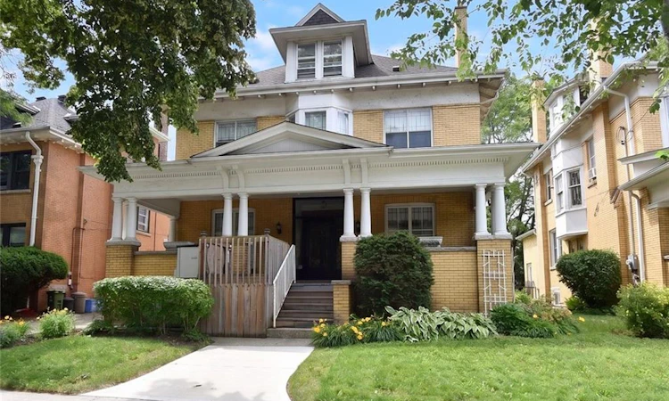 68 Sherman Avenue S