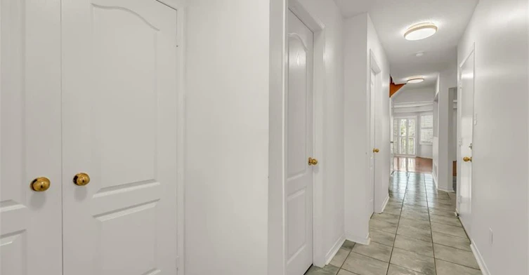 2260 Arbourview Drive, Oakville, ON, L6M 3N6 - 3