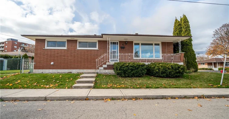 Upper-4 Starlight Court, Hamilton, ON, L8K 4C8