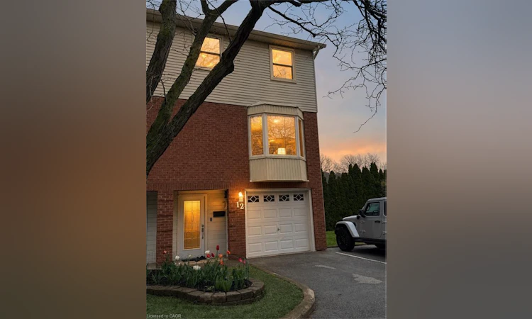 12-130 Livingston Avenue