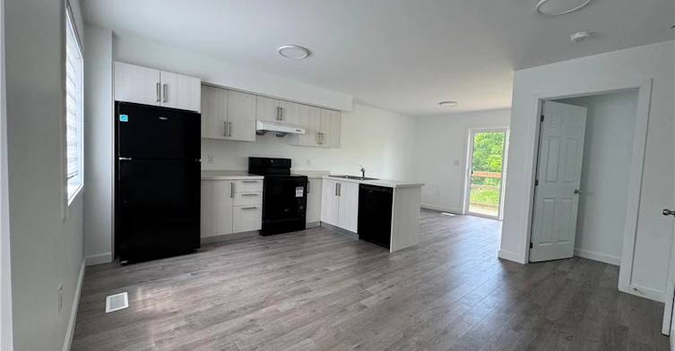 Main-133 Highriver Trail, Welland, ON, L3C 0H6 - 4