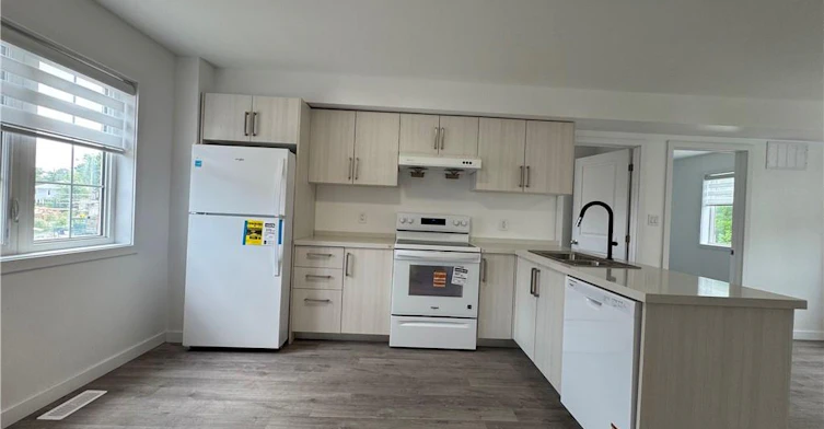 Main-119 Highriver Trail, Welland, ON, L3C 0H6 - 7