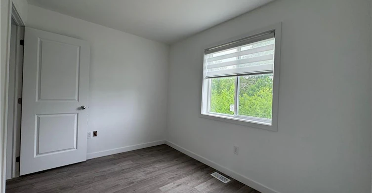 Main-119 Highriver Trail, Welland, ON, L3C 0H6 - 12