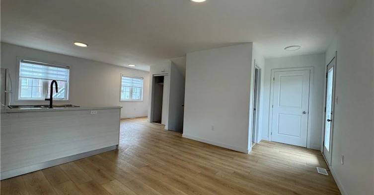 Main-113 Highriver Trail, Welland, ON, L3C 0H6 - 8