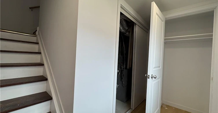 Main-113 Highriver Trail, Welland, ON, L3C 0H6 - 3