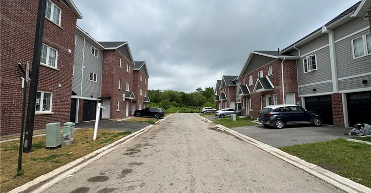 Main-113 Highriver Trail, Welland, ON, L3C 0H6 - 25