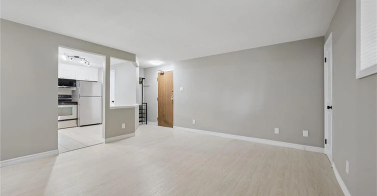 803-565 Greenfield Avenue, Kitchener, ON, N2C 2P5 - 3