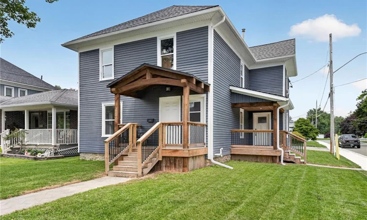 317 Alder Street W