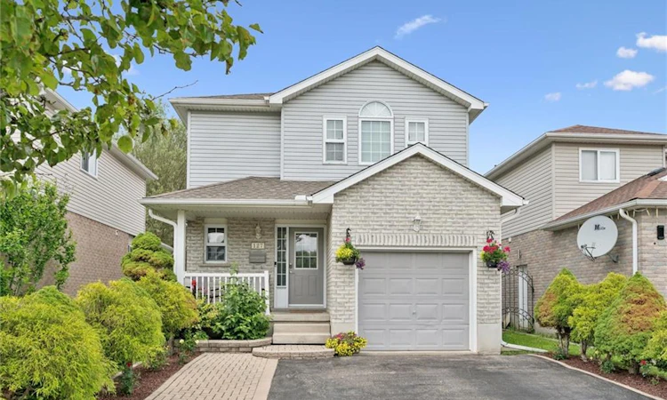 127 Everglade Crescent