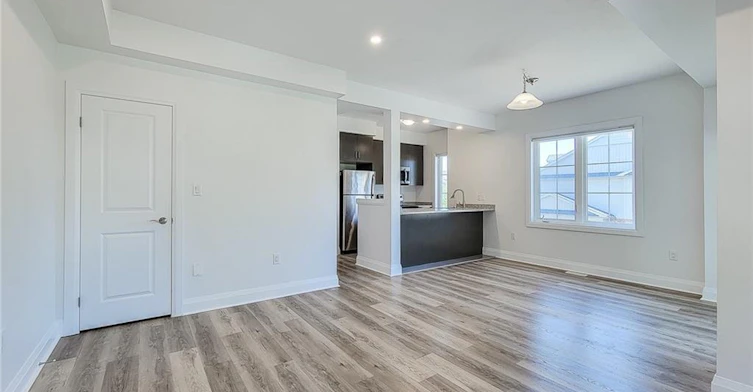 11 Pipe Avenue, Hamilton, ON, L9K 0J9 - 14