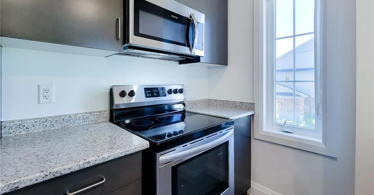 11 Pipe Avenue, Hamilton, ON, L9K 0J9 - 18