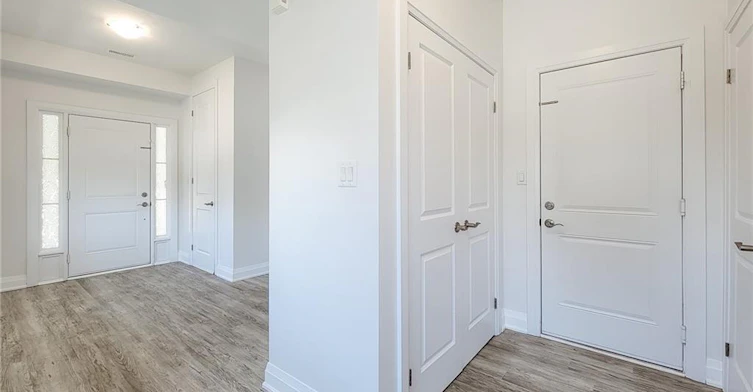 11 Pipe Avenue, Hamilton, ON, L9K 0J9 - 8