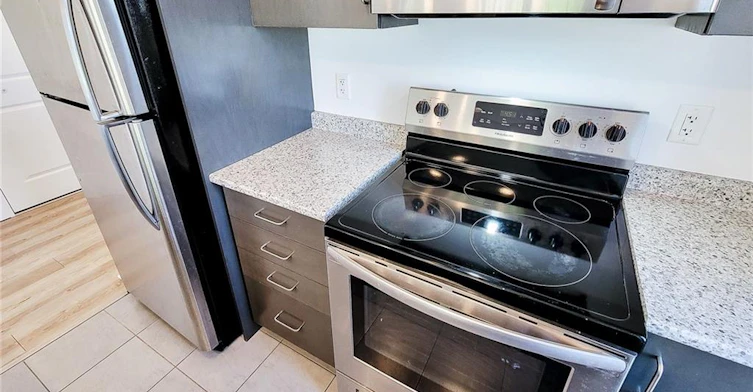 11 Pipe Avenue, Hamilton, ON, L9K 0J9 - 17