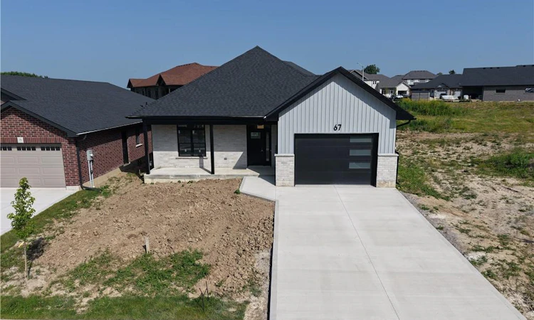 67 Hunter Drive S