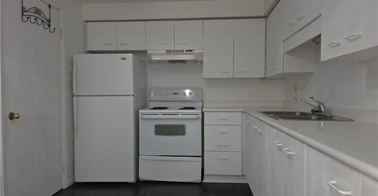 902-565 Greenfield Avenue, Kitchener, ON, N2C 2P5 - 4