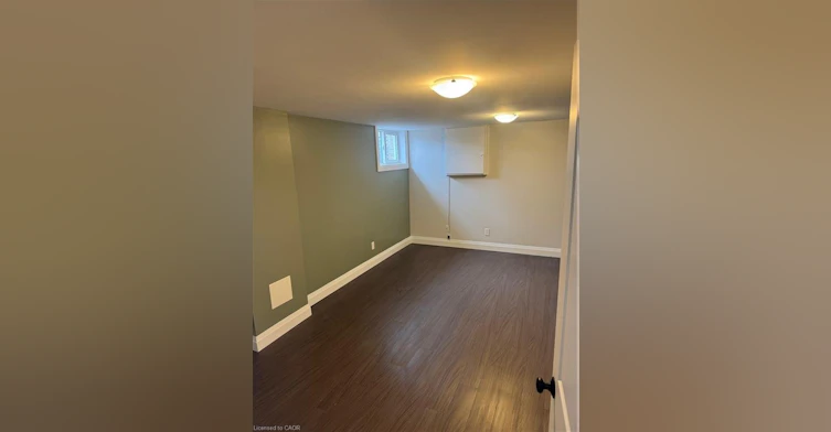 23 Mcdougall Road, Waterloo, ON, N2L 2W4 - 8