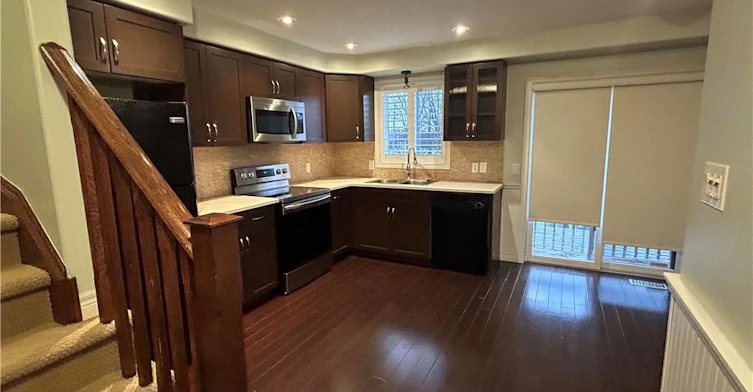 44-25 Viking Drive, Hamilton, ON, L0R 1C0 - 2