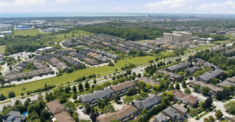 2-2001 Atkinson Drive, Burlington, ON, L7M 4H7 - 42