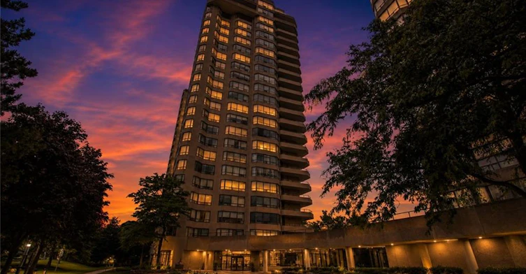 6 Willow Street, Waterloo, ON, N2J 4S3 - 2