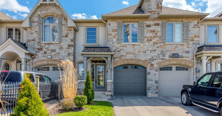 2340 Whistling Springs Crescent, Oakville, ON, L6M 0C3