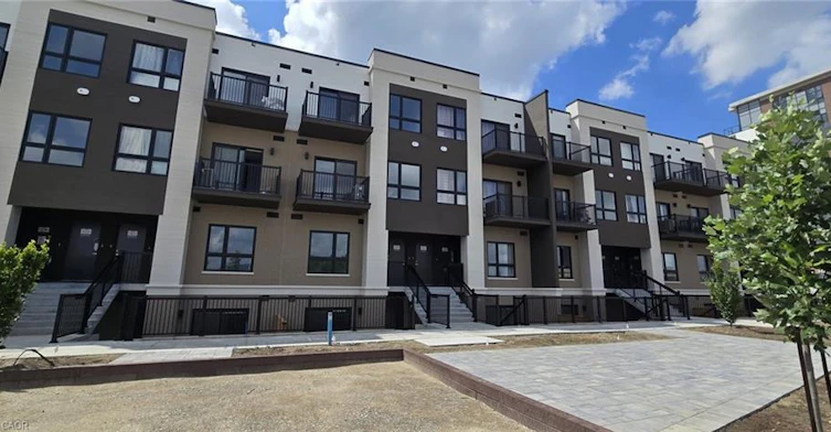 R14-25 Palace Street, Kitchener, ON, N2E 3M6