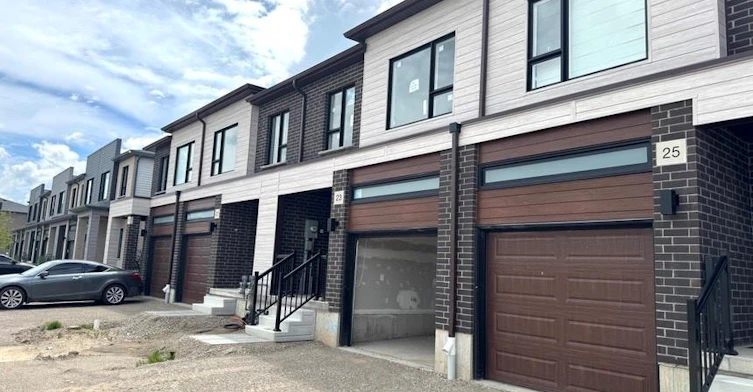 21 Pin Oak Common, Cambridge, ON, N1S 0G3 - 3