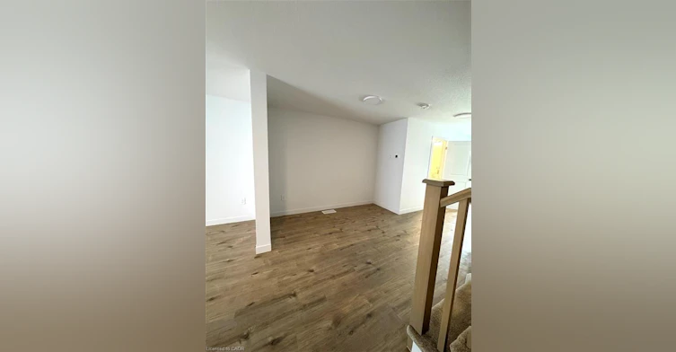 21 Pin Oak Common, Cambridge, ON, N1S 0G3 - 8