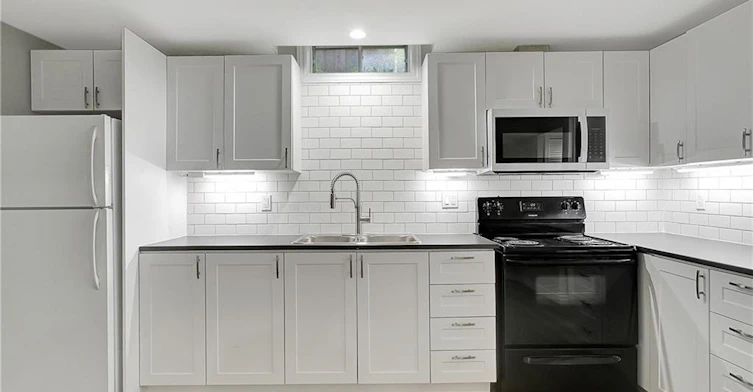 LOWER-43 Holm Street, Cambridge, ON, N3C 3N3