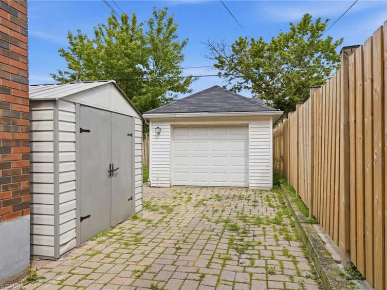 17 Tuxedo Avenue S, Hamilton, ON, L8K 2R7 - 48