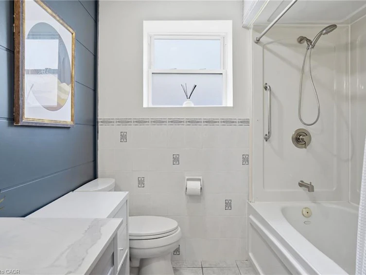 17 Tuxedo Avenue S, Hamilton, ON, L8K 2R7 - 23
