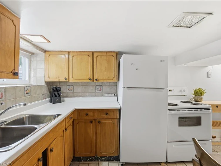 17 Tuxedo Avenue S, Hamilton, ON, L8K 2R7 - 41